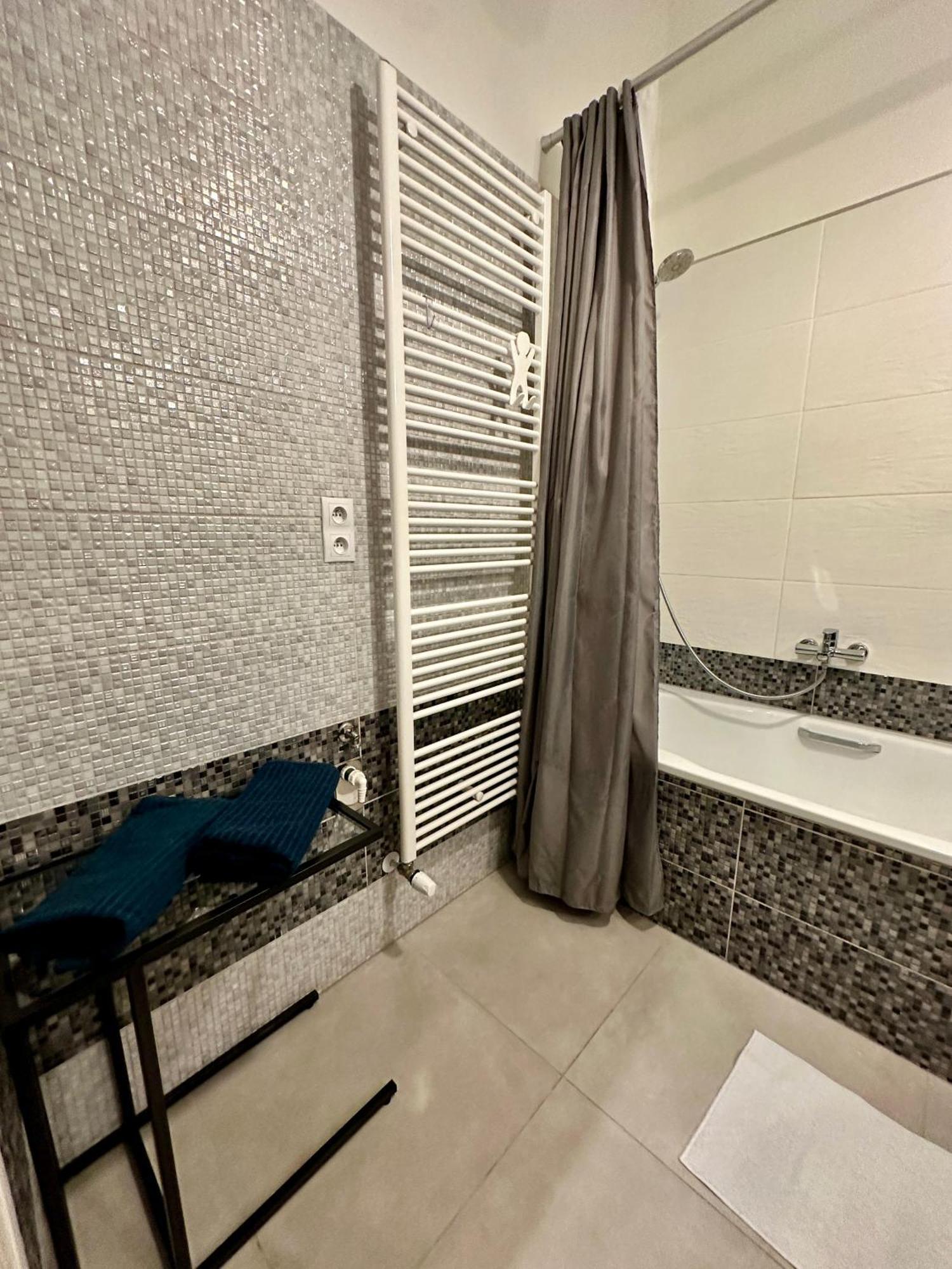 Royal City Centre Apartment Poprad Eksteriør bilde